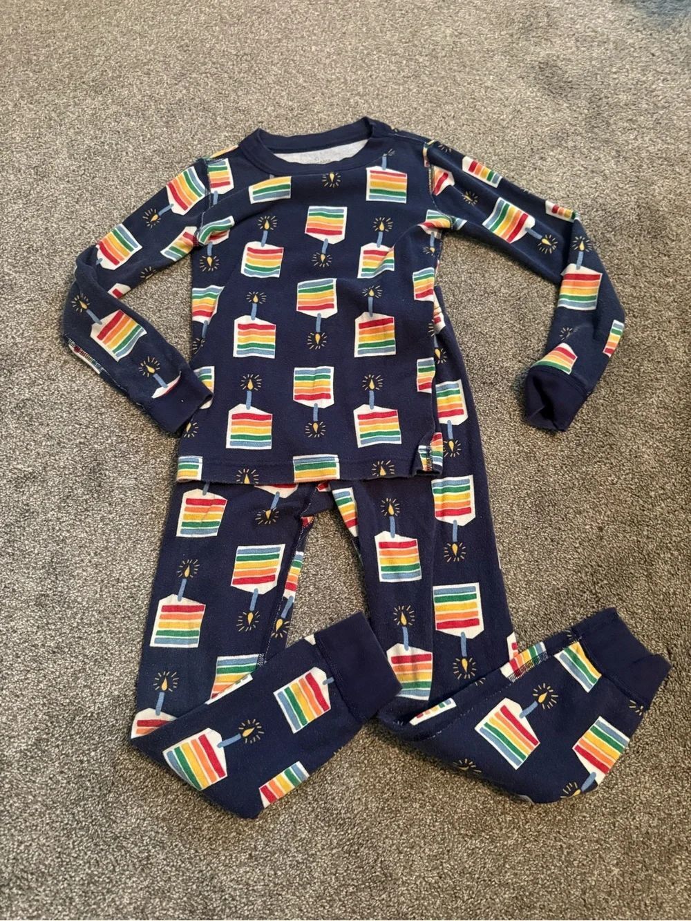 Hanna Andersson Moon and Back Rainbow Cake Print Pajama Set Sz 120cm
